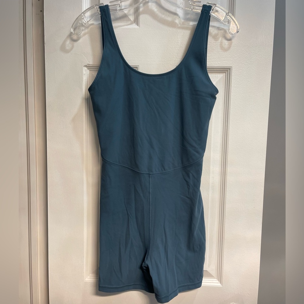 Aritzia Blue Sleeveless Romper size Medium